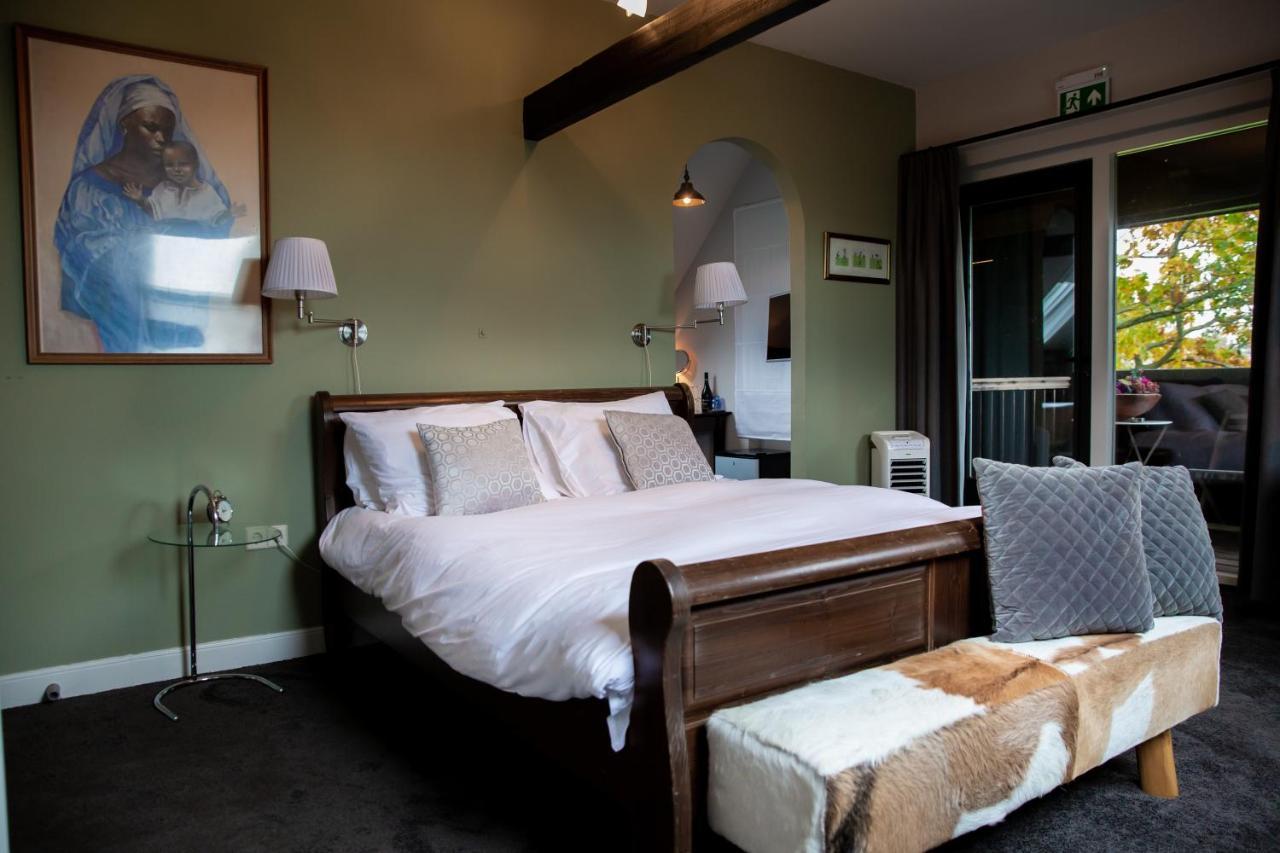 Amadeus Restaurant & Boutique Hotel เวลล์ ภายนอก รูปภาพ